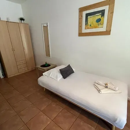 Apartman With Parking Space - 23914 Omis