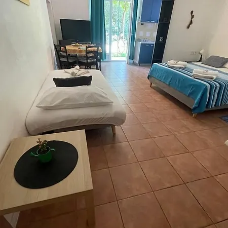 Apartman With Parking Space - 23914 *