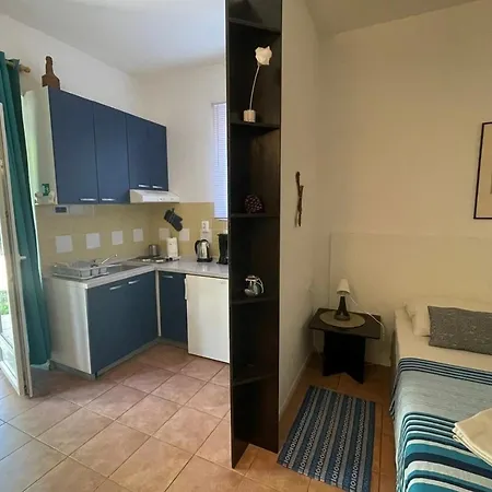 With Parking Space - 23914 Apartman *